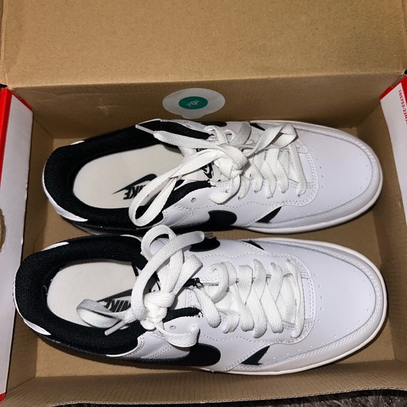 Women’s Nike Gamma Force Women’s 7.5 NWT - Picture 2 of 6